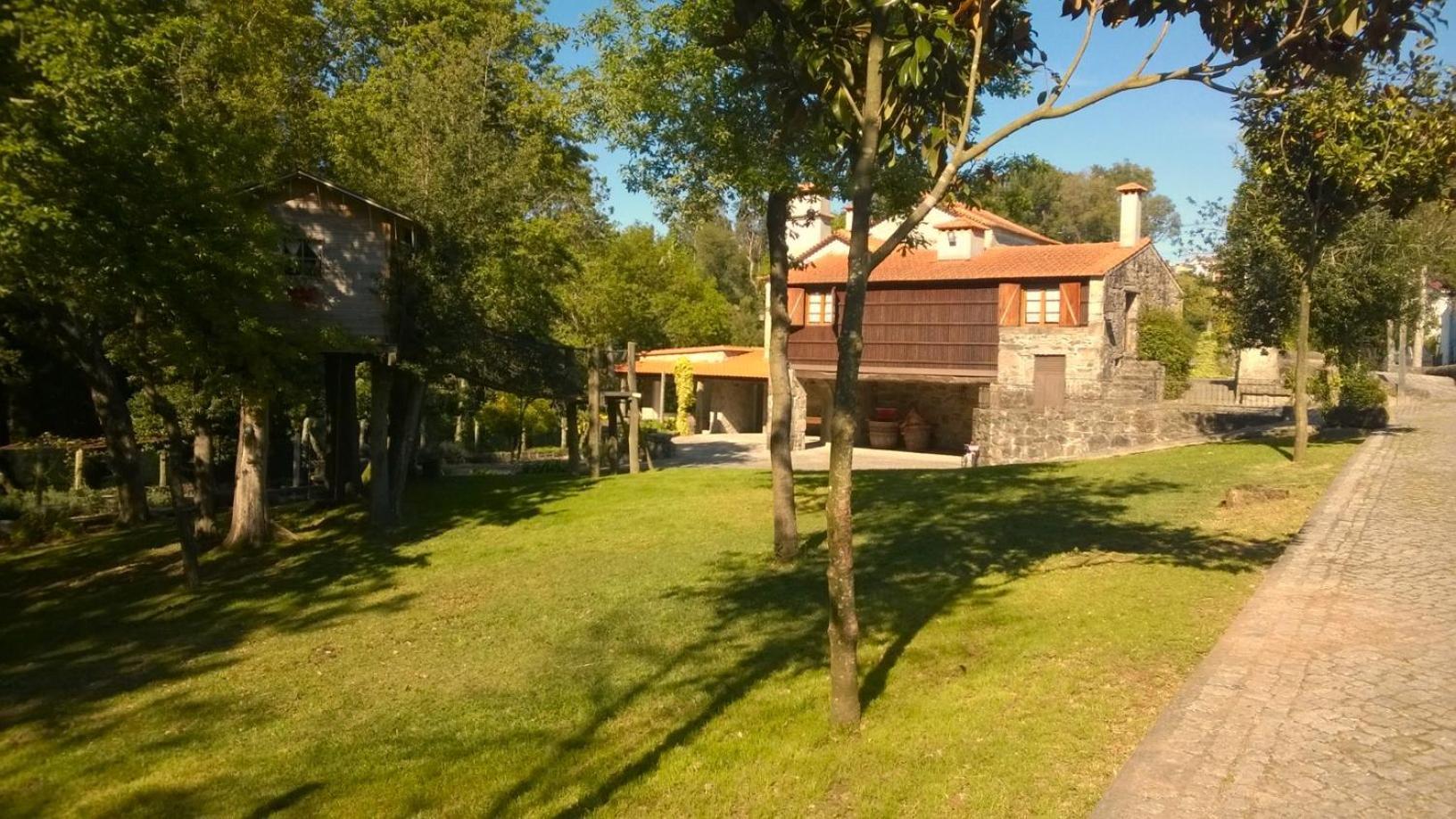 Quinta Padre Lobo Guest House Santa Maria da Feira Exterior photo